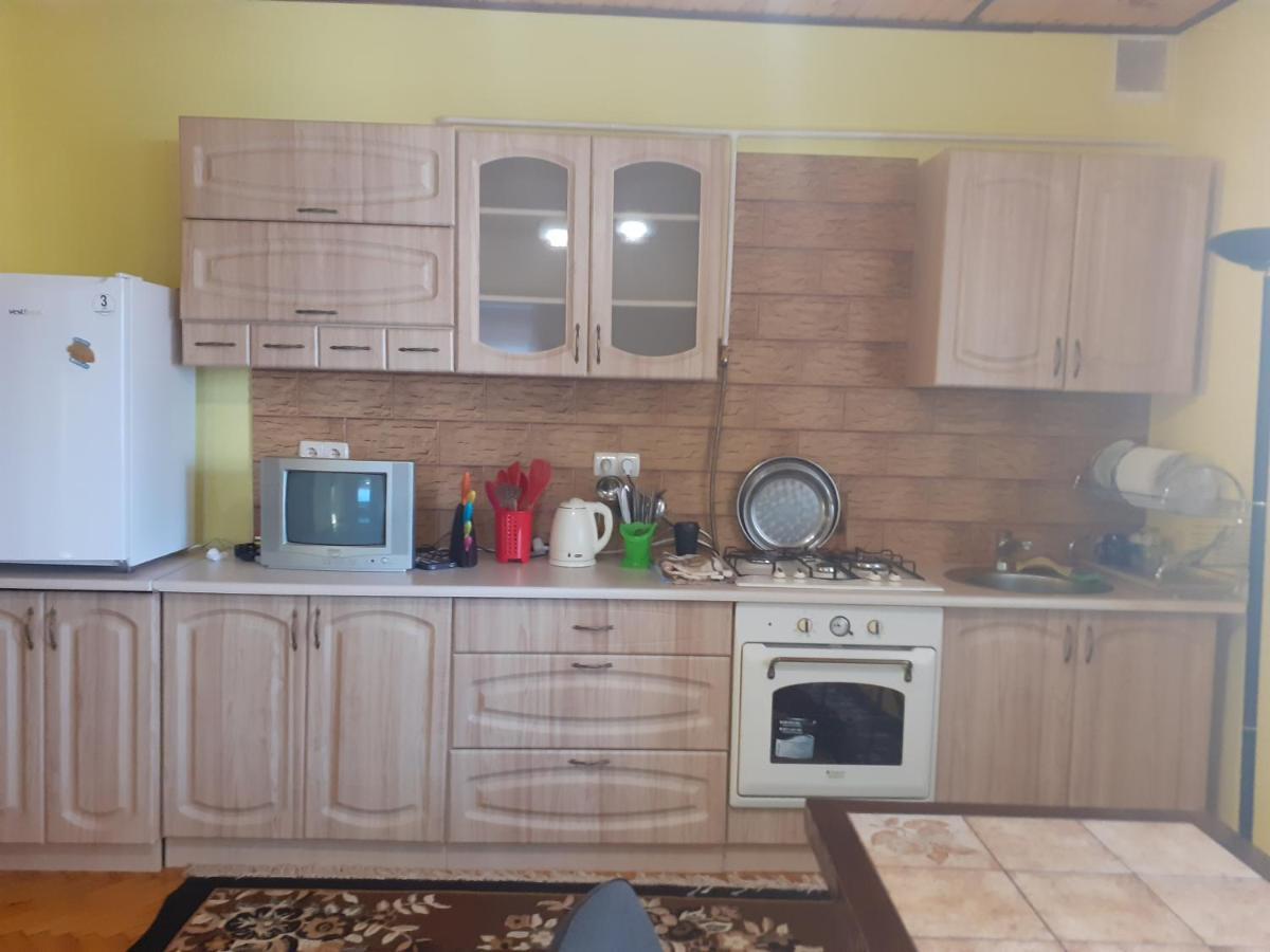 Guest House Viktoria Yaremche Dış mekan fotoğraf